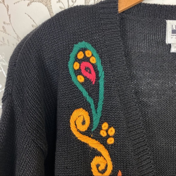 VINTAGE LESLIE Fay Black Grandmacore Embroidered Cardigan S - Picture 4 of 13